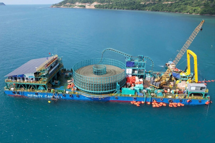 EVN đóng điện thành công dự án cấp điện từ lưới quốc gia ra Côn Đảo