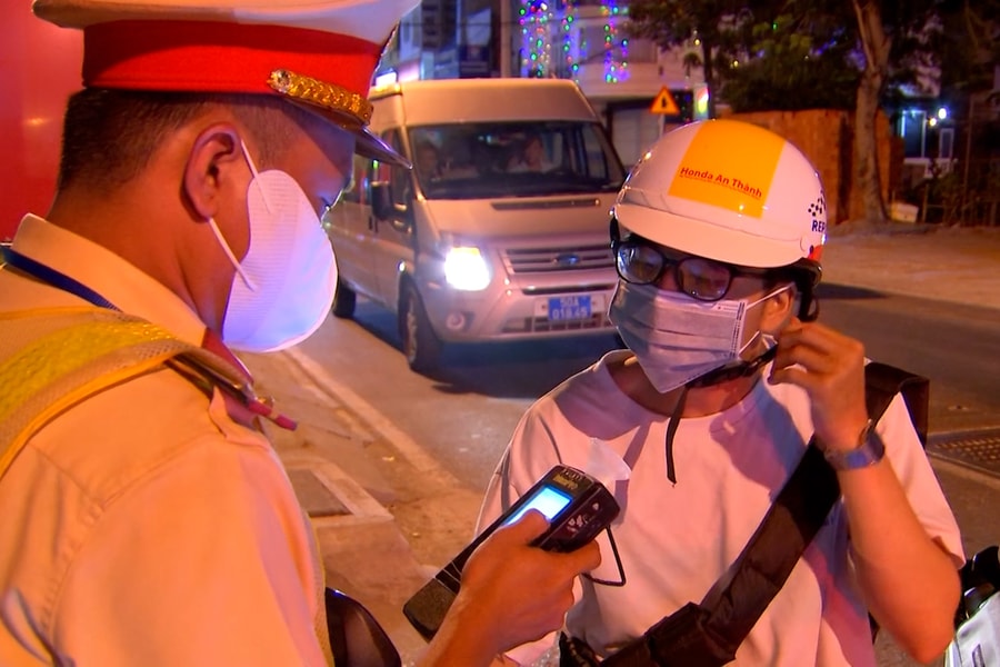 TP. Hồ Chí Minh xử phạt gần 2.000 trường hợp vi phạm nồng độ cồn dịp lễ