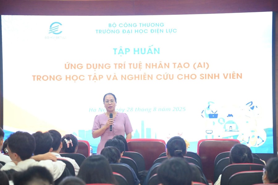 Tập huấn ứng dụng trí tuệ nhân tạo trong học tập, nghiên cứu khoa học
