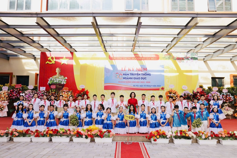 Tưng bừng lễ khai giảng năm học mới của thầy trò Trường THCS Tây Mỗ 3