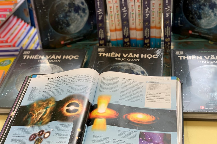 Khám phá vũ trụ kỳ bí qua sách trực quan