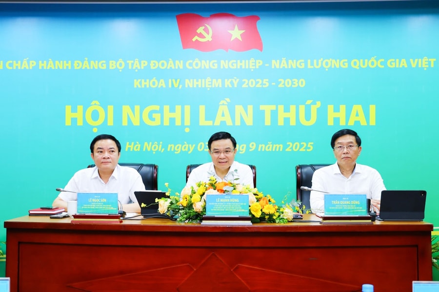 Tiên phong kiến tạo năng lượng quốc gia