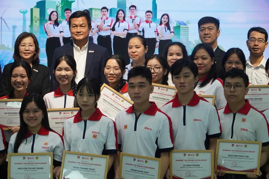 TP. Hồ Chí Minh: Chăm lo, hỗ trợ học sinh, sinh viên có hoàn cảnh khó khăn