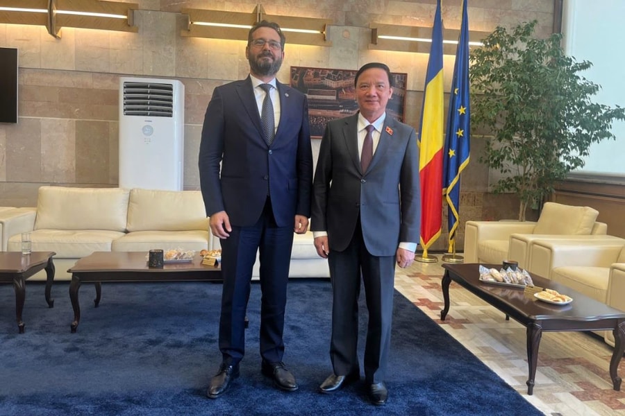 Phó Chủ tịch Quốc hội Nguyễn Khắc Định bắt đầu thăm chính thức Romania