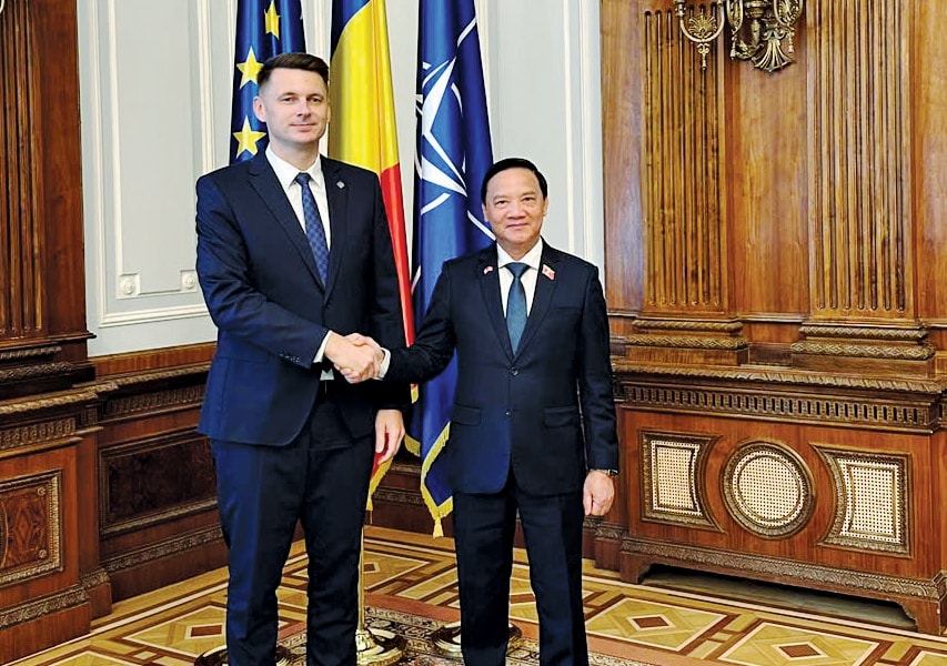 Phó Chủ tịch Quốc hội Nguyễn Khắc Định hội kiến Chủ tịch Thượng viện Romania Mircea Abrudean