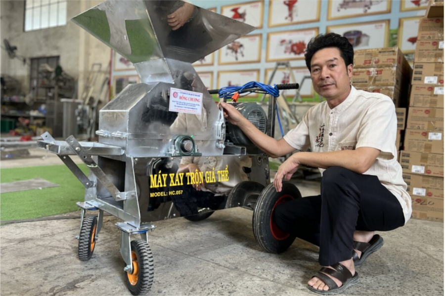 Lão nông học hết lớp 8 và hành trình đưa máy nông nghiệp Việt ra thế giới