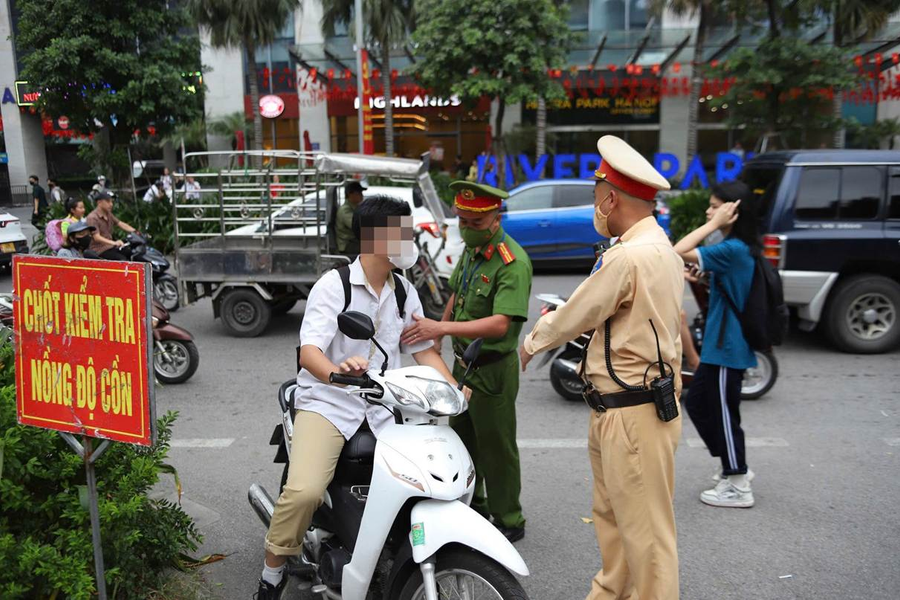 Hà Nội: Tiếp tục đẩy mạnh kiểm tra, xử lý nghiêm học sinh vi phạm an toàn giao thông