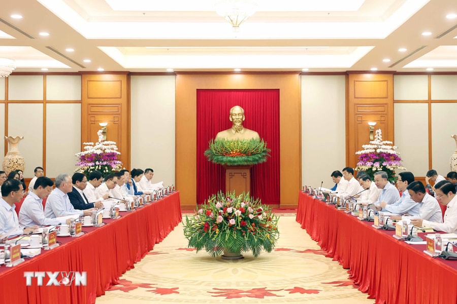 Bộ Chính trị, Ban Bí thư ban hành kết luận về tăng cường lãnh đạo công tác tổ chức đại hội đảng bộ các cấp tiến tới Đại hội XIV của Đảng