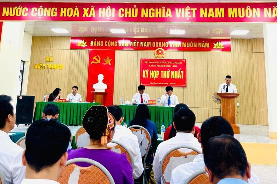 Bài cuối: Cầm tay chỉ việc, vướng đâu gỡ đó