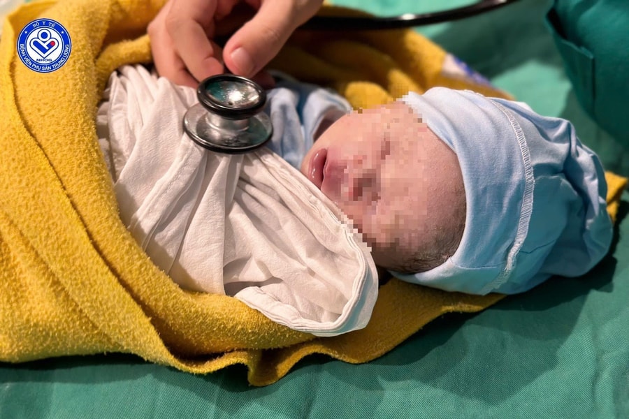 Hai bệnh viện lớn phối hợp cấp cứu sản phụ 34 tuần bị vỡ ruột thừa nguy kịch