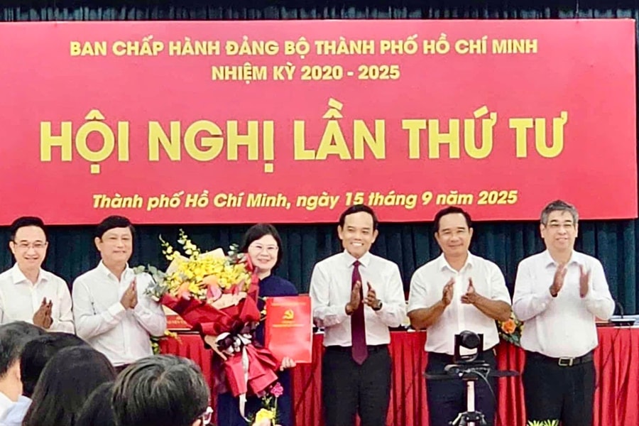 Trưởng Ban Tổ chức Thành ủy TP. Hồ Chí Minh Văn Thị Bạch Tuyết giữ chức Phó Bí thư Thành ủy