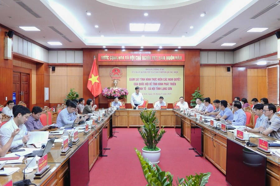 Phó Chủ tịch Quốc hội Vũ Hồng Thanh: Lạng Sơn cần bứt phá, trở thành trung tâm kinh tế biên mậu – logistics