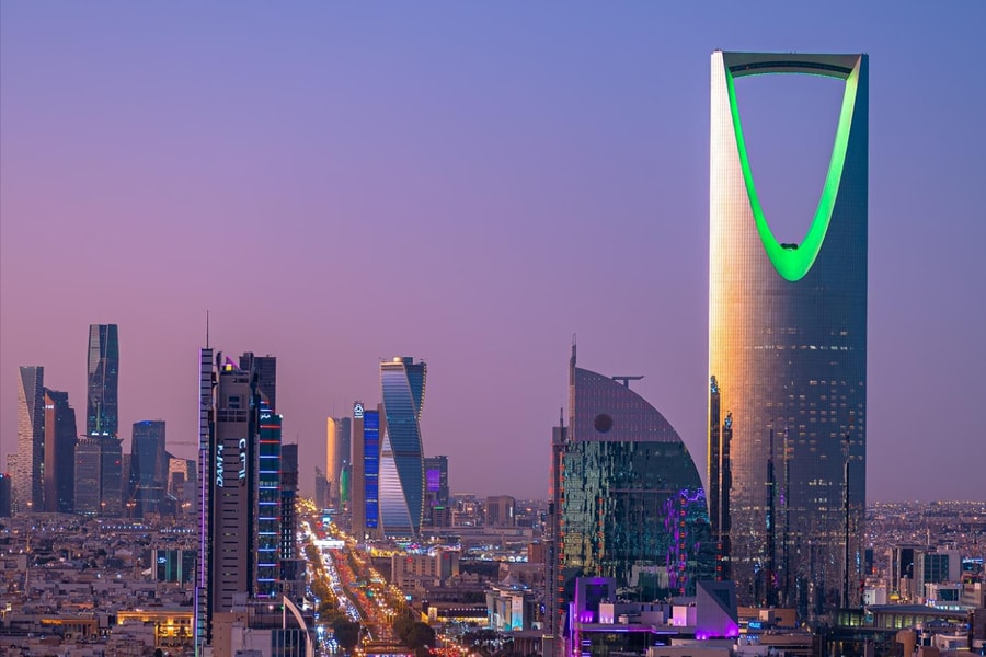 Ảrập Xêút: Ban hành luật mới nhằm siết tình trạng "xe dù"