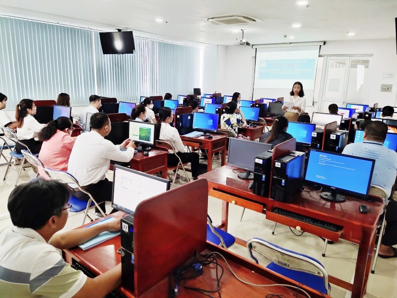 Cung cấp phần mềm miễn phí là chưa đủ