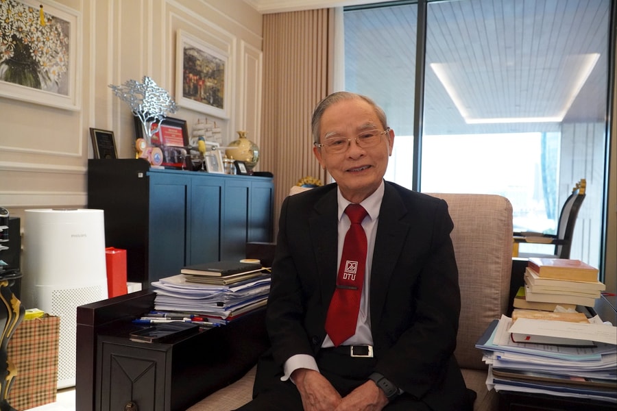 “Đảng phải sống đời sống của nhân dân”