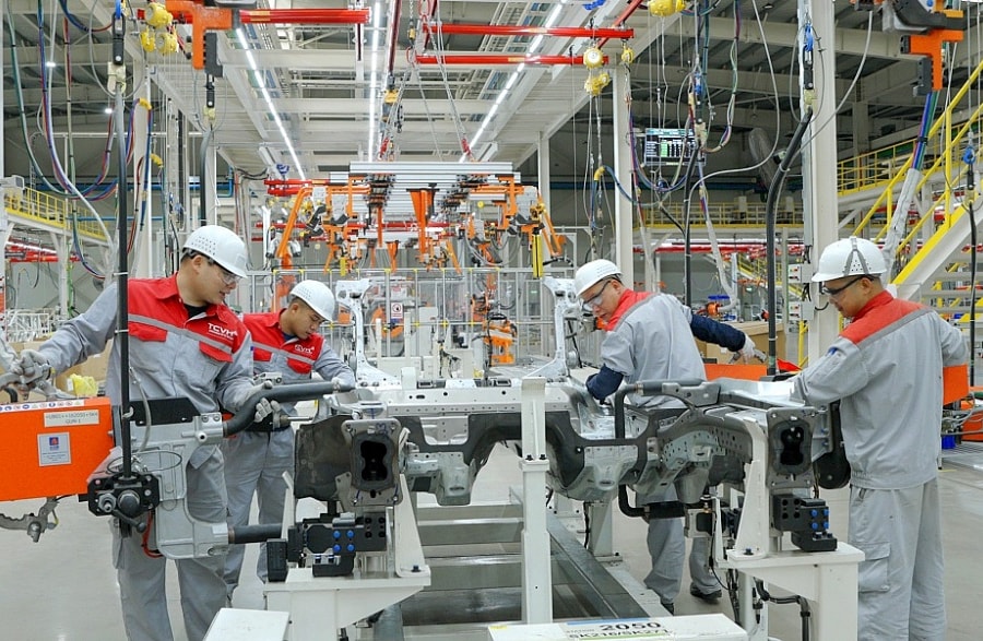 Ô tô “Made in VietNam” : “Chìa khóa” nằm ở công nghiệp phụ trợ nội địa