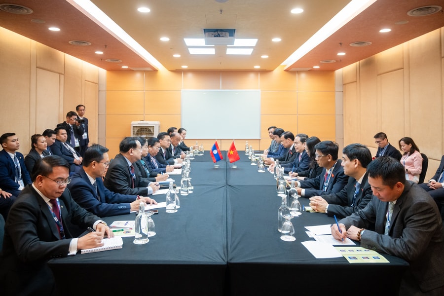 Chủ tịch Quốc hội Trần Thanh Mẫn gặp Phó Chủ tịch Quốc hội Lào