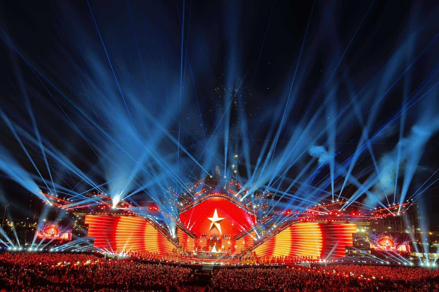 Nghệ thuật lấy lại vị thế trên “sân nhà”