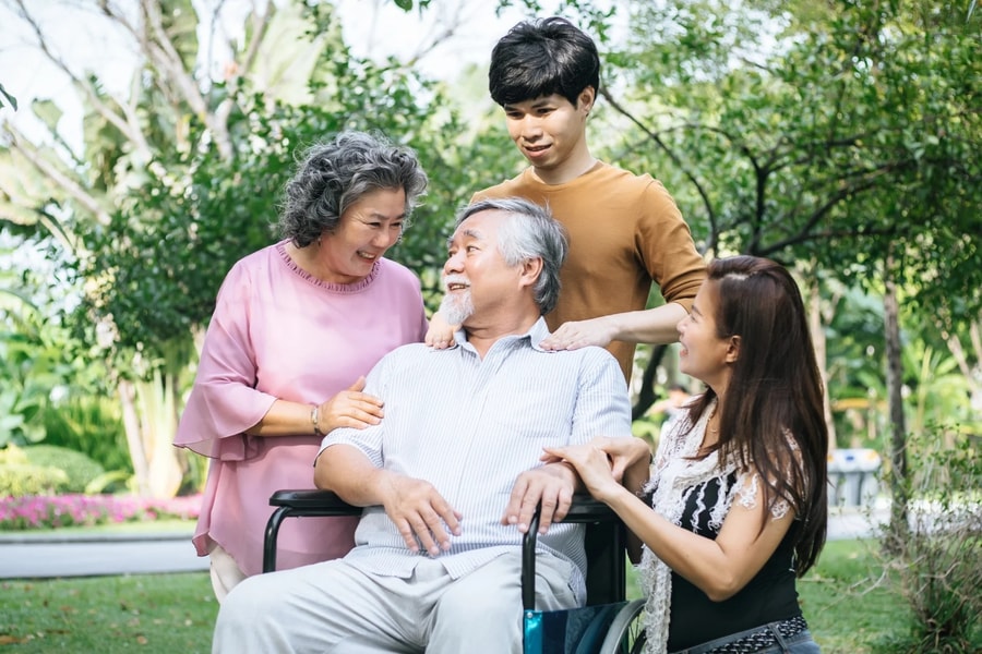 Philippines: Bỏ rơi cha mẹ có thể chịu án hình sự