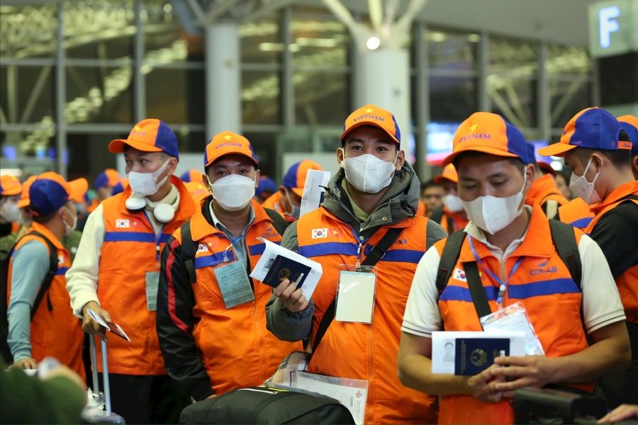 Lao động ngoài nước gặp rủi ro nhận được nhiều chính sách hỗ trợ
