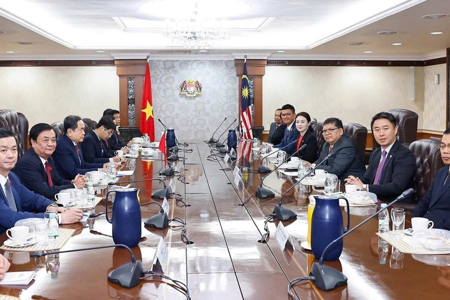 Chủ tịch Quốc hội Trần Thanh Mẫn hội đàm với Chủ tịch Hạ viện Malaysia