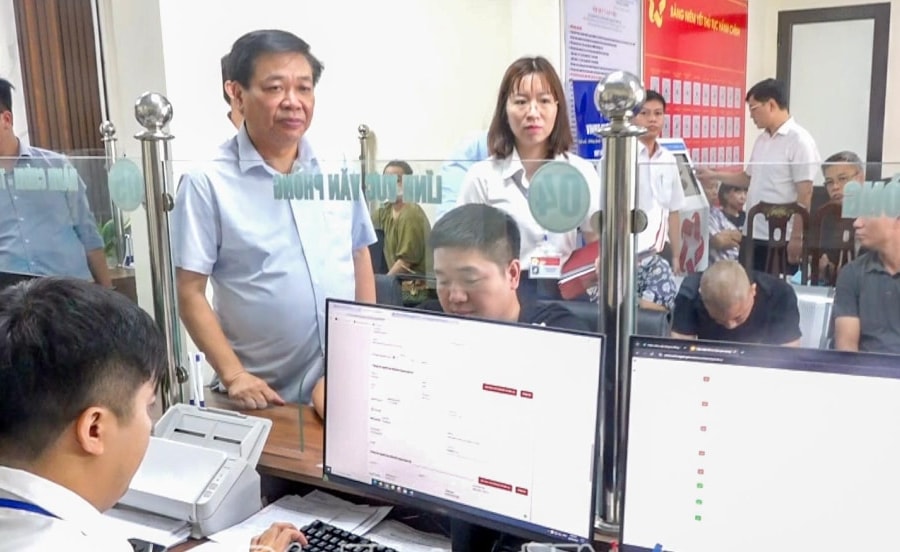 Thu hút, tạo nguồn cán bộ chất lượng cao về xã