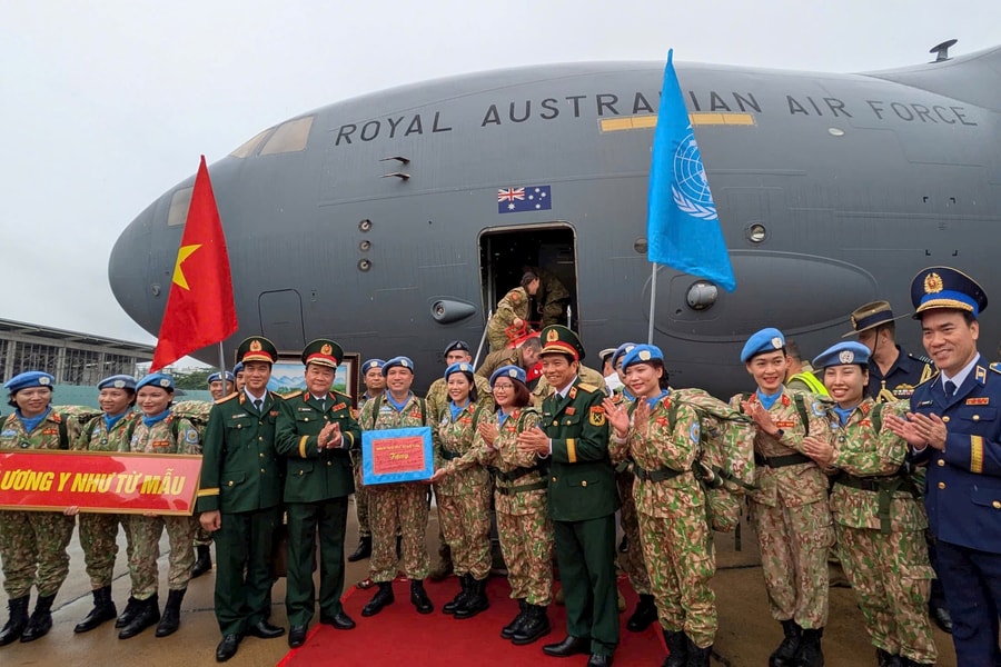 Gần 250 chiến sĩ mũ nồi xanh lên đường làm nhiệm vụ gìn giữ hòa bình Liên Hợp Quốc