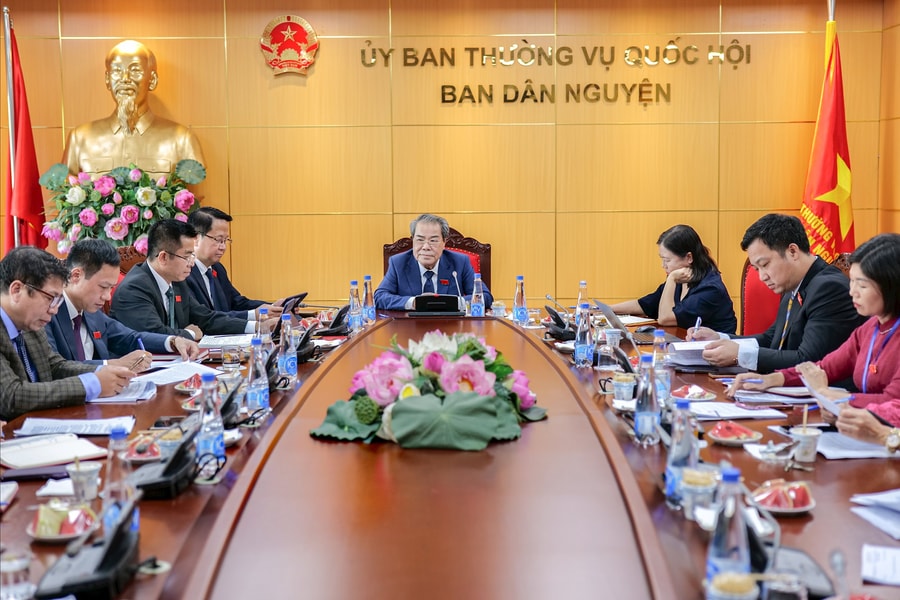 Đẩy mạnh cải cách hành chính, ứng dụng chuyển đổi số trong công tác Đảng