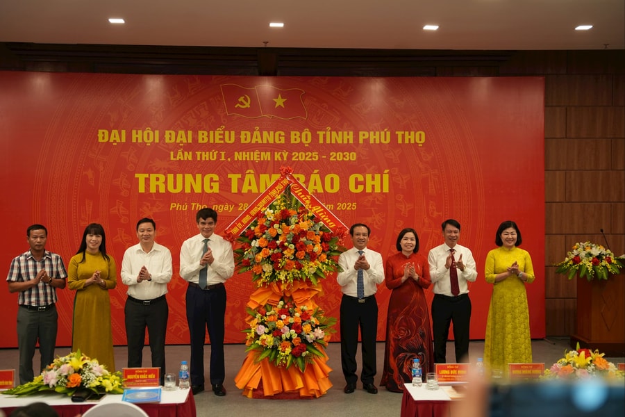 Phú Thọ: K hai trương Trung tâm báo chí phục vụ Đại hội đại biểu Đảng bộ tỉnh lần thứ I