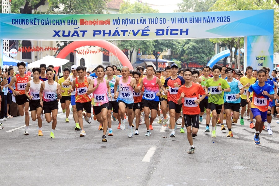 Hơn 3.000 vận động viên thi chung kết Giải chạy Báo Hànộimới 2025