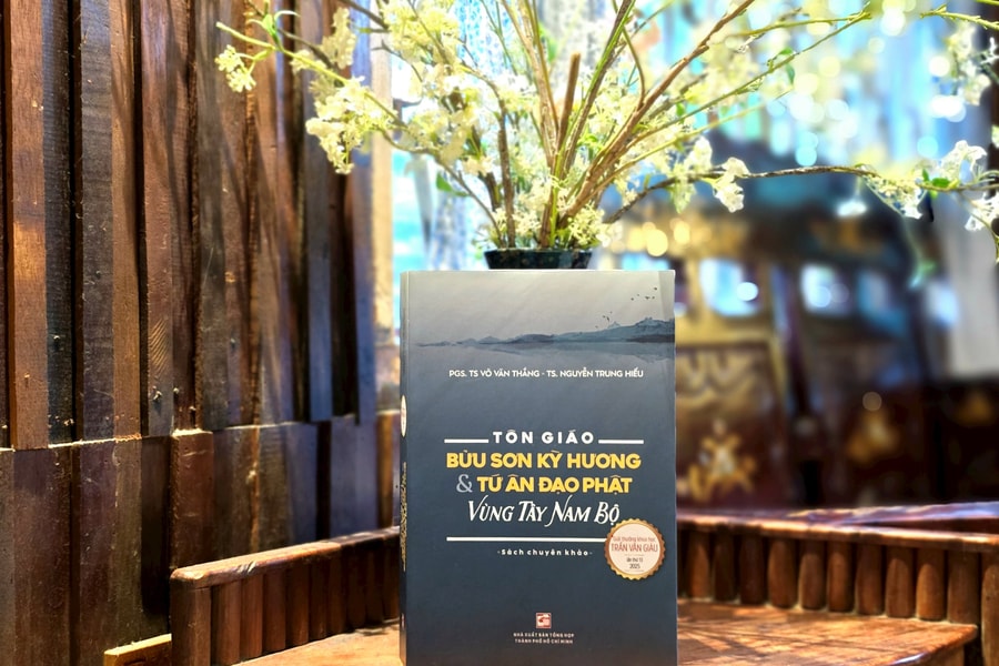 Sách về tôn giáo vùng Tây Nam Bộ nhận Giải thưởng khoa học Trần Văn Giàu