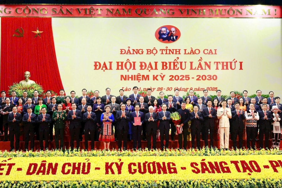 Ban Thường vụ tỉnh Lào Cai gồm 17 đồng chí