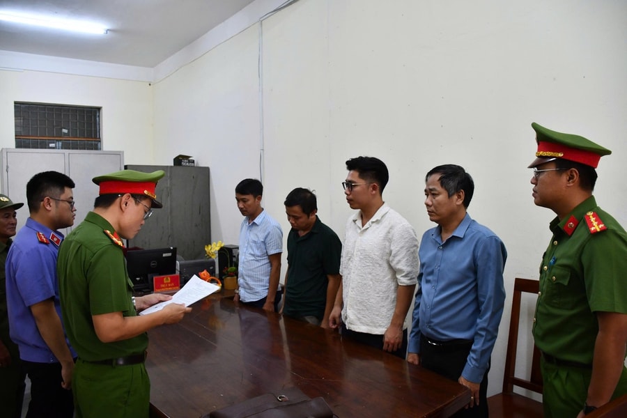 Vụ mỏ cát có giá khởi điểm 1,2 tỷ “đấu” lên 370 tỷ đồng: Khởi tố 4 bị can trong vụ thao túng đấu giá mỏ cát ĐB2B