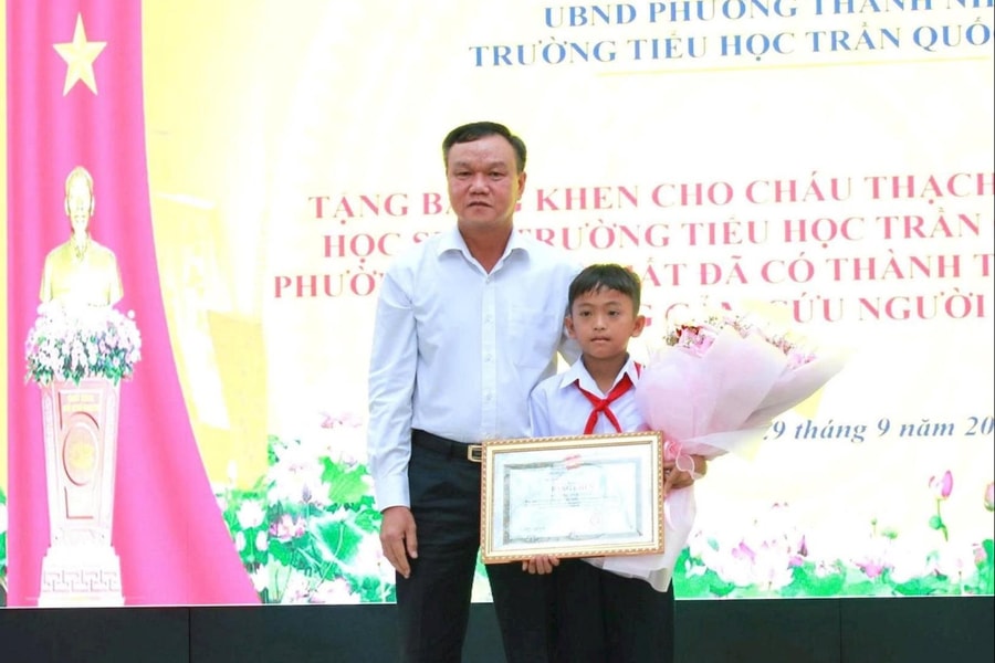 Đắk Lắk: Lãnh đạo tỉnh biểu dương học sinh tiểu học dũng cảm cứu bạn trong vụ thảm án