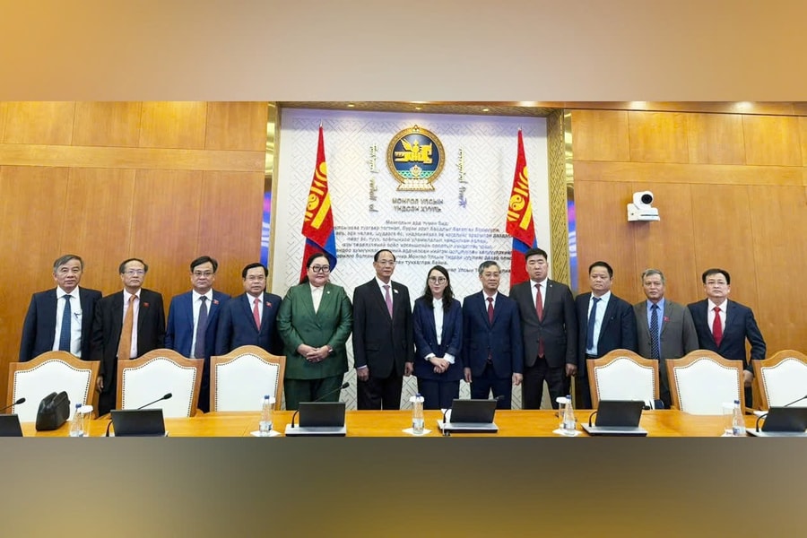 Phó Chủ tịch Quốc hội, Thượng tướng Trần Quang Phương hội kiến Chủ tịch Quốc hội Mông Cổ