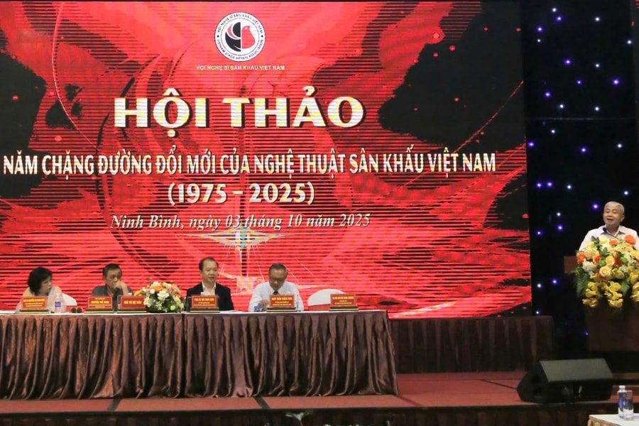 50 năm đổi mới của nghệ thuật sân khấu Việt Nam