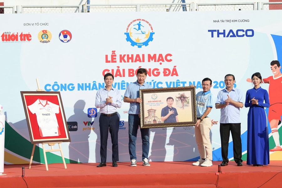 Khai mạc “Giải Bóng đá công nhân, viên chức Việt Nam 2025”