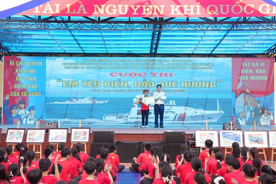 Tô thắm nghĩa tình biên giới, biển đảo tại Cố đô Hoa Lư