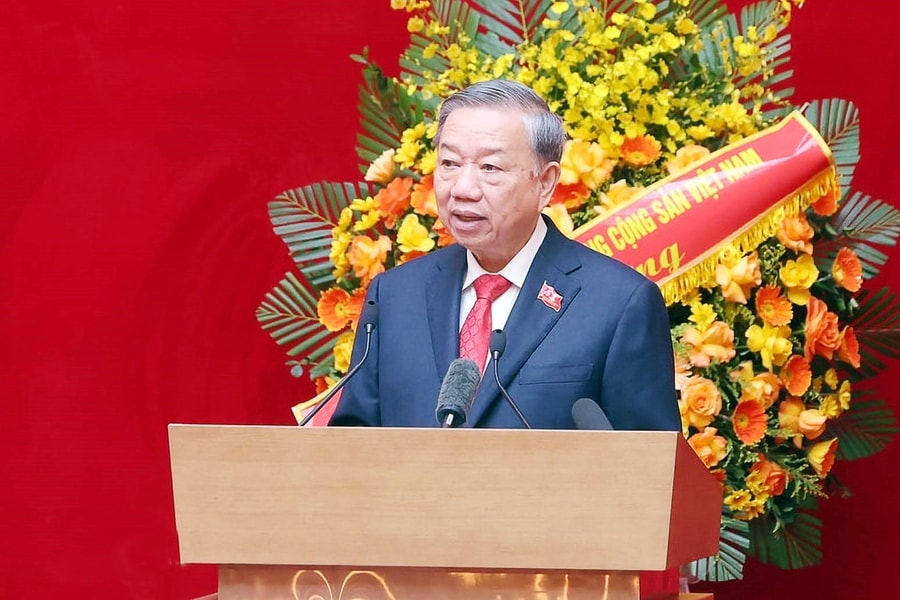 Công an nhân dân tiếp tục gương mẫu, đi đầu, là một trong các lực lượng chủ công, nòng cốt thực hiện chủ trương của Đảng, đưa đất nước vững bước vào kỷ nguyên phát triển, giàu mạnh