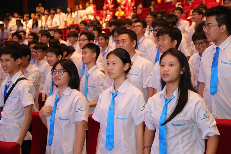 Trường THPT Chuyên Khoa học Tự nhiên - cái nôi đào tạo nhân tài khoa học