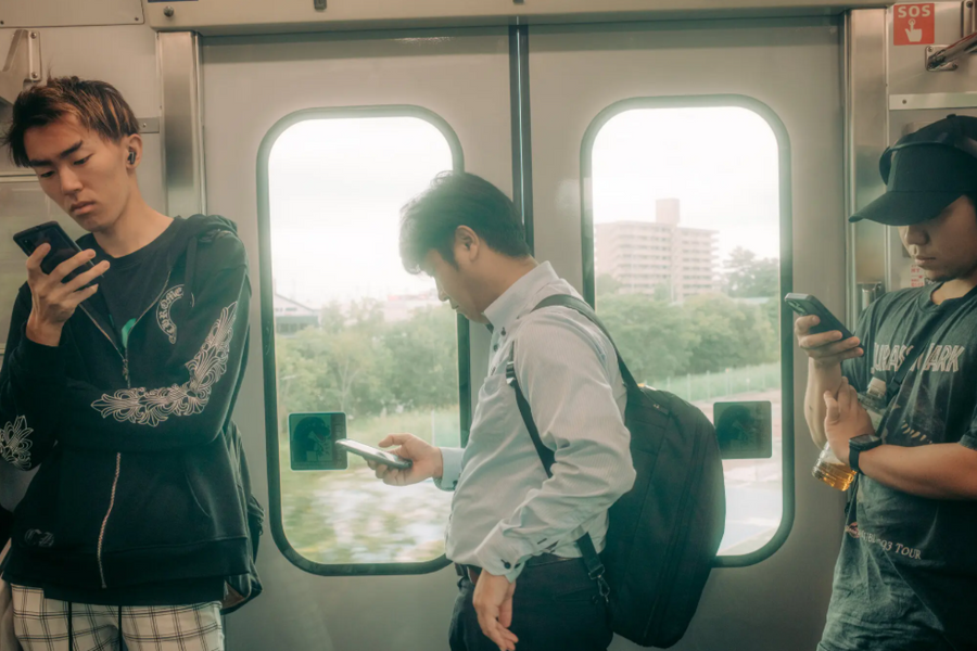 Một thành phố tiên phong “cai nghiện” điện thoại cho giới trẻ