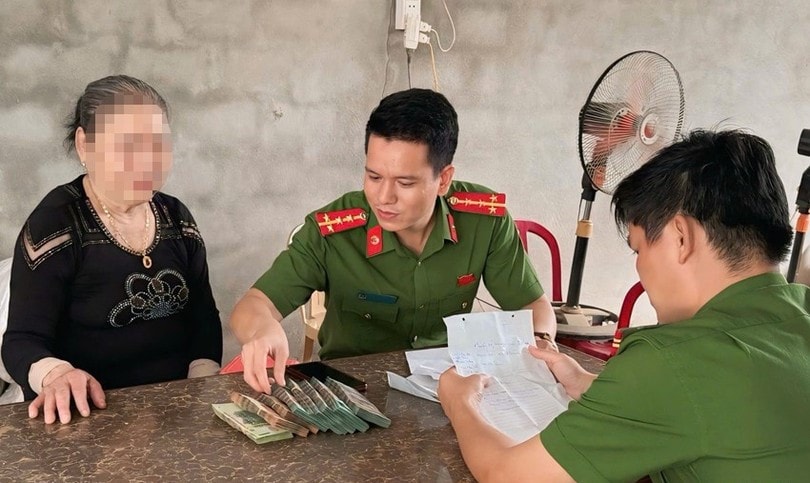 Kịp thời ngăn chặn vụ chuyển 300 triệu đồng của cụ bà 75 tuổi cho đối tượng giả “cán bộ điều tra”