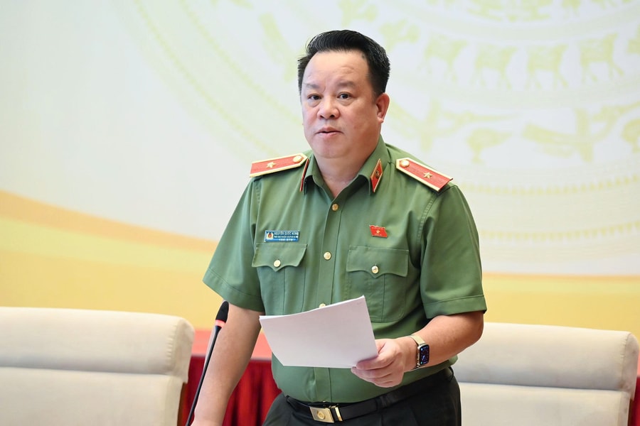 Ủy ban Quốc phòng, An ninh và Đối ngoại thẩm tra kết quả thực hiện nhiệm vụ bảo đảm trật tự, an toàn giao thông năm 2025