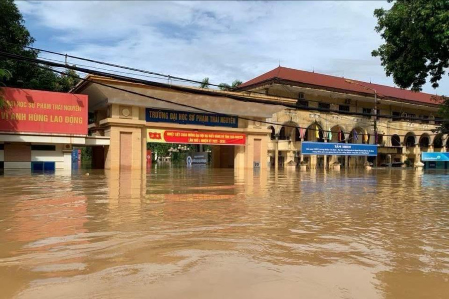 Trường ĐH Sư phạm Thái Nguyên đình chỉ nhân viên nhà ăn sau phản ánh “sinh viên bị gây khó dễ khi nhận suất ăn từ thiện”