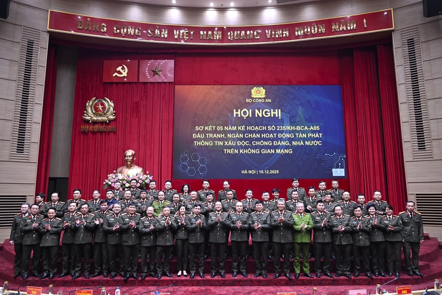 Bộ Công an nỗ lực xây dựng môi trường an ninh, an toàn, lành mạnh trên không gian mạng