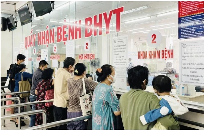 Người tham gia BHYT được đổi nơi đăng ký khám, chữa bệnh miễn phí