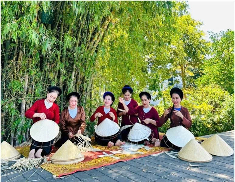 Tôn vinh nghệ thuật diễn xướng dân gian