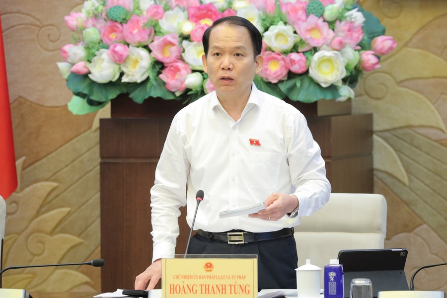 Ủy ban Pháp luật và Tư pháp họp phiên toàn thể lần thứ 8