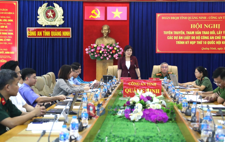 Đoàn ĐBQH tỉnh Quảng Ninh lấy ý kiến về các dự án luật do Bộ Công an chủ trì soạn thảo