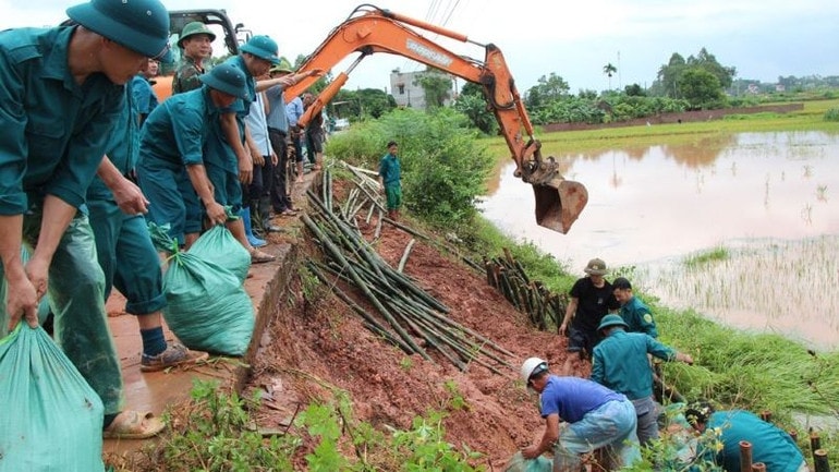 Bắc Ninh: Công bố tình huống khẩn cấp với hơn 12km đê bị sạt lở